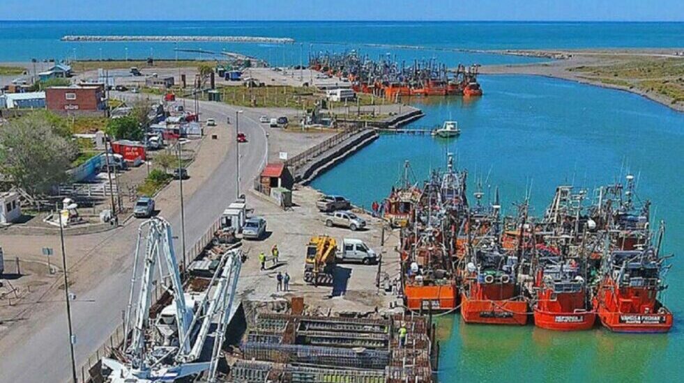La Asociación liberó la zarpada de buques a la decisión de los armadores en Puerto Rawson