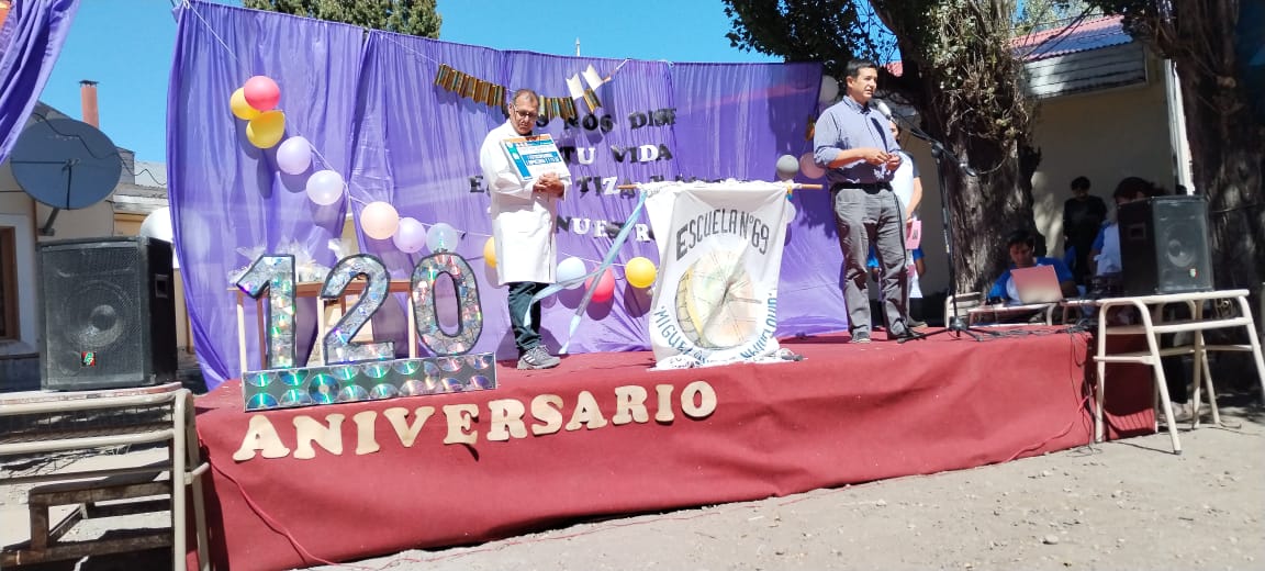 El Gobierno Provincial acompañó los festejos por los 120 años de la Escuela N° 69 de Cushamen