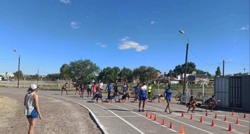 HABRÁ UN TORNEO DE ATLETISMO EN LA PISTA DEL PARQUE DE LA CIUDAD