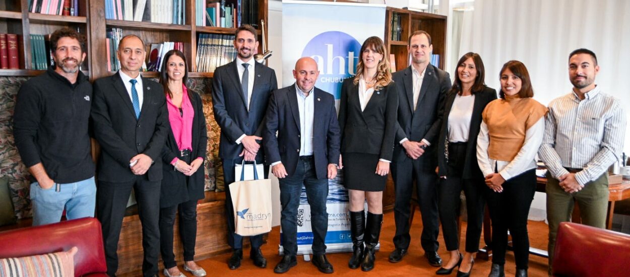 SASTRE SE REUNIÓ CON AUTORIDADES DE LA ASOCIACIÓN DE HOTELES DE TURISMO DE LA REPÚBLICA ARGENTINA PARA SEGUIR FORTALECIENDO LA ACTIVIDAD