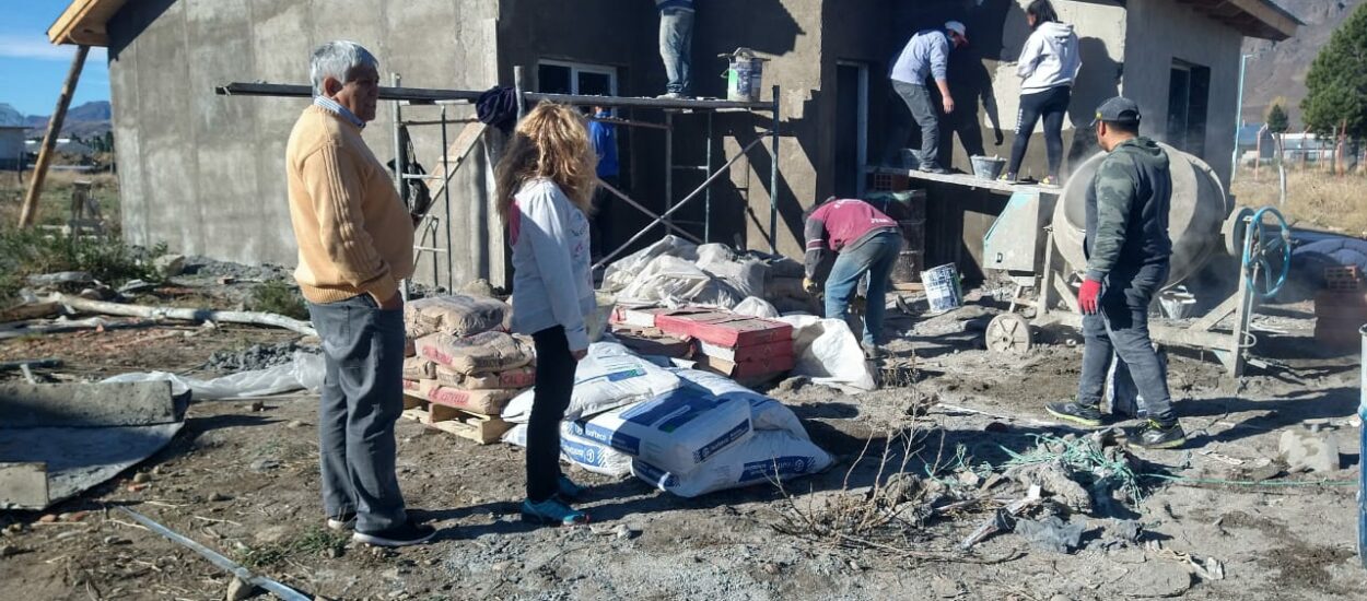 El Gobierno de la Provincia avanza con la ejecución de viviendas en El Maitén y Lago Puelo