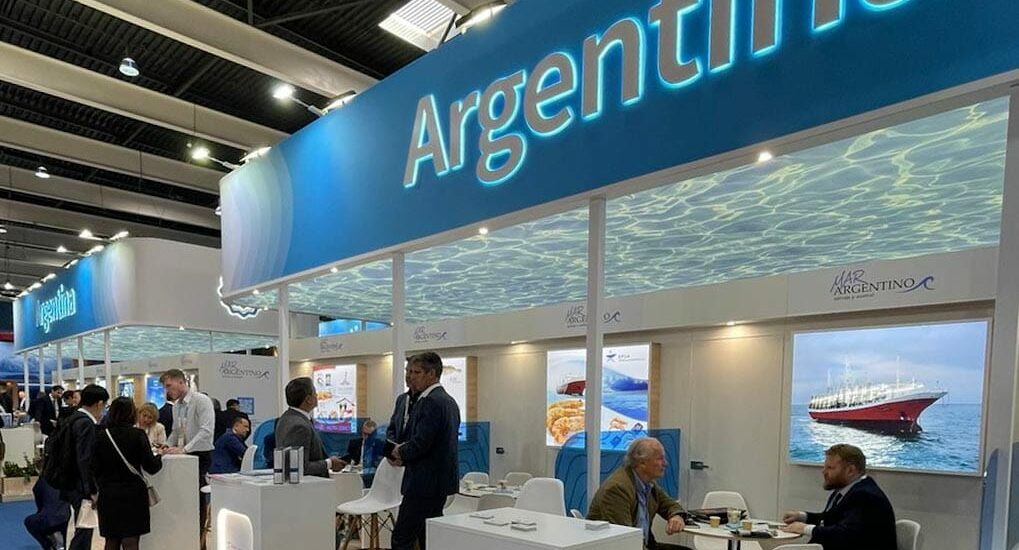 Chubut exhibe sus productos en prestigiosa feria internacional de pescados y mariscos realizada en España