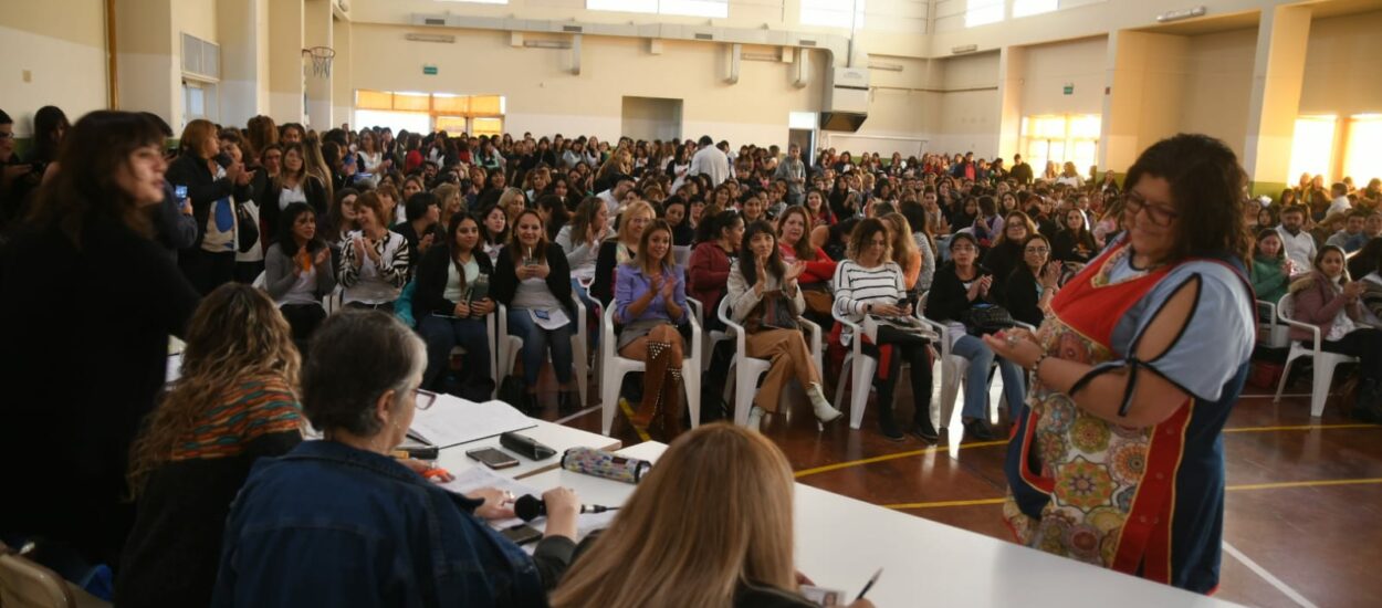 Educación: Casi 1000 docentes titularizarán cargo mediante el Concurso de Ascenso