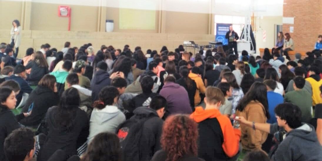 Seguridad: Provincia continúa con las actividades preventivas en las escuelas de Trelew