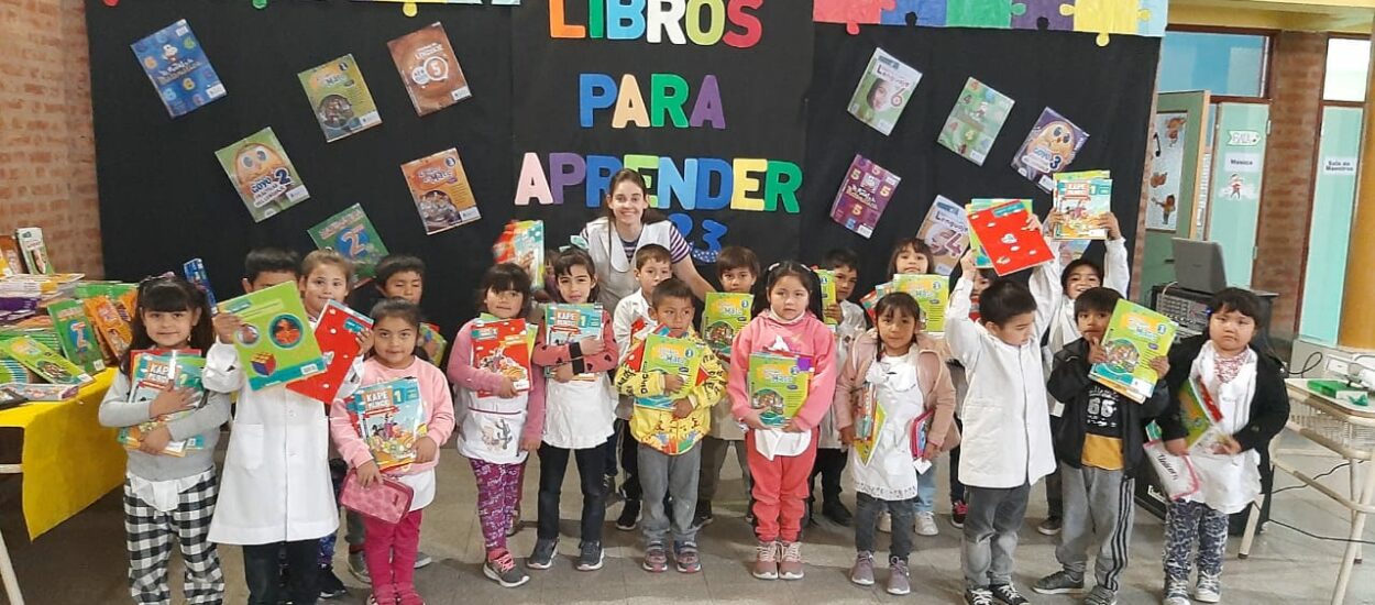 Educación: Las escuelas de la Provincia reciben material de Libros Para Aprender