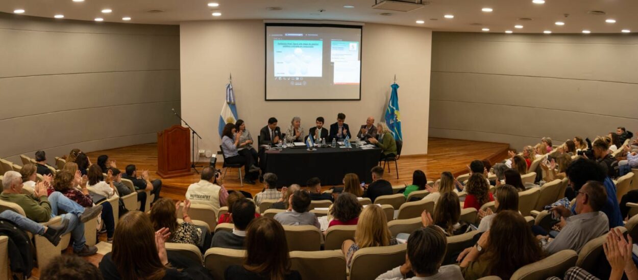 El Gobierno Provincial participó del cierre de capacitación del Colegio de Escribanos y el Colegio de Agrimensores 