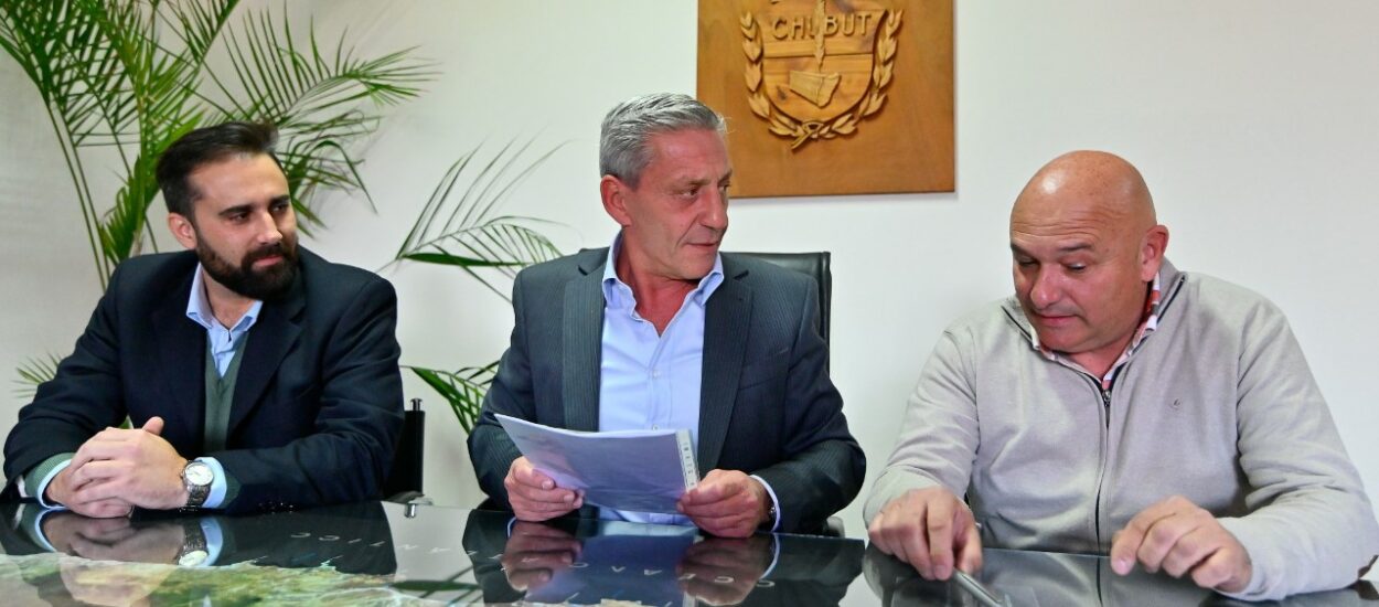 Arcioni se reunió con el nuevo presidente de la Compañía de Riego del VIRCh, Julio Kresteff, quien resaltó “el acompañamiento del Estado”