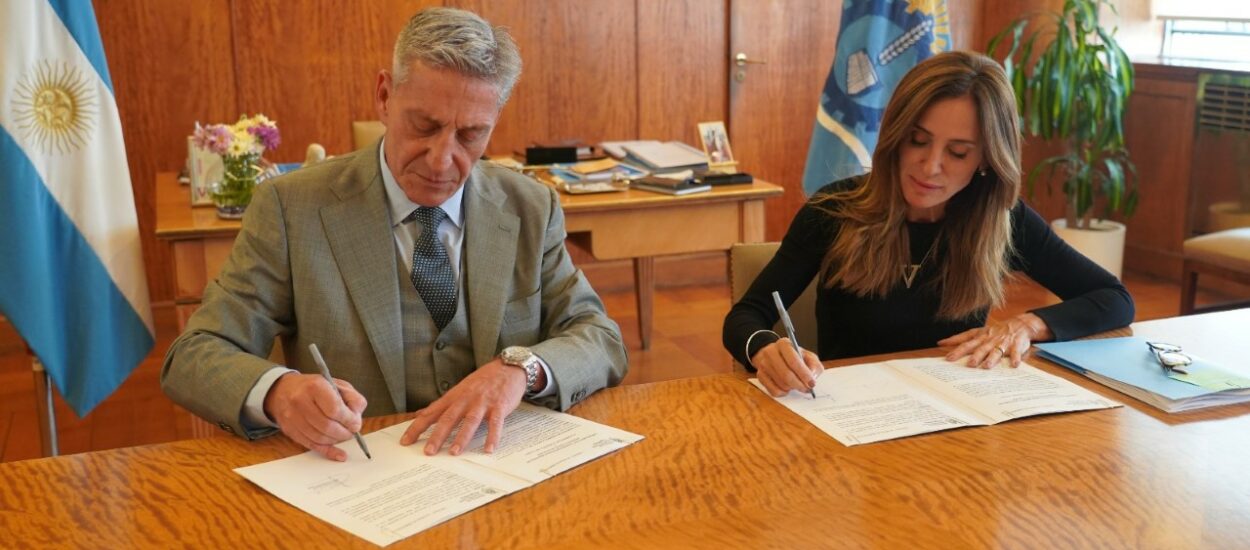 Arcioni firmó un convenio con Tolosa Paz: Chubut recibirá más de 150 millones de pesos para programa de inversión sanitaria