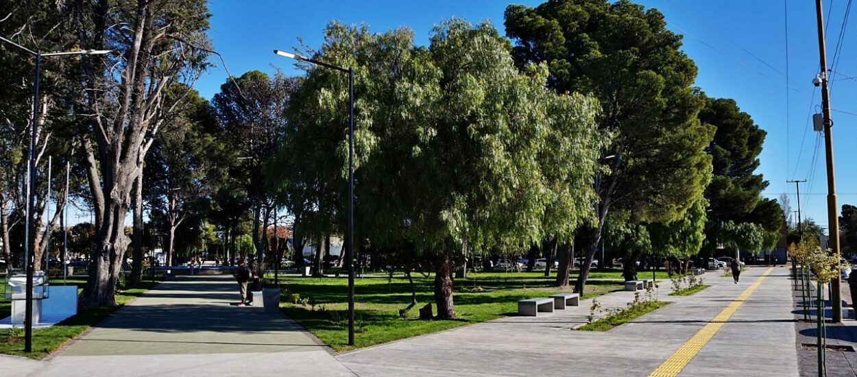Seguridad: Provincia instaló sistema de cámaras en la plaza central de Rawson