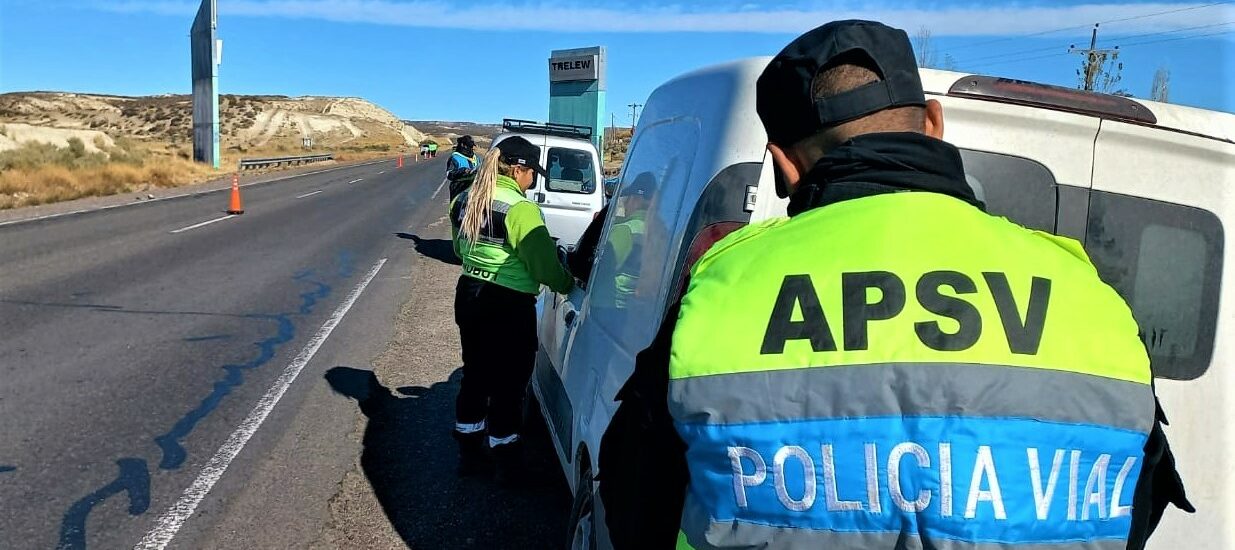 Seguridad vial: 28 conductores retirados de la vía pública y más de 11 mil vehículos controlados durante el fin de semana largo en Chubut