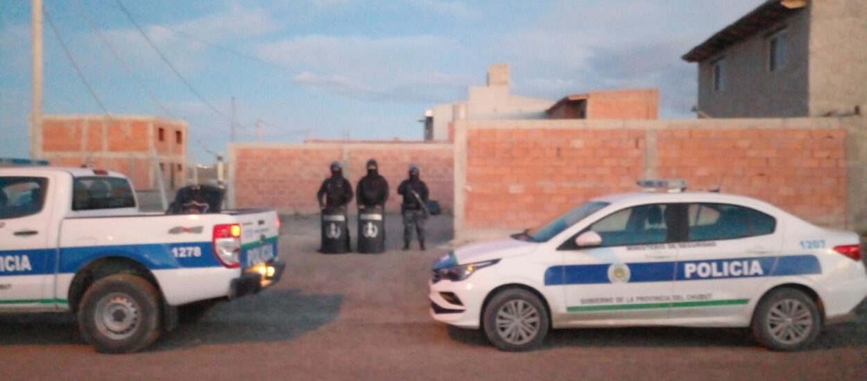 Persecución policial culmina con detención por amenazas y desobediencia