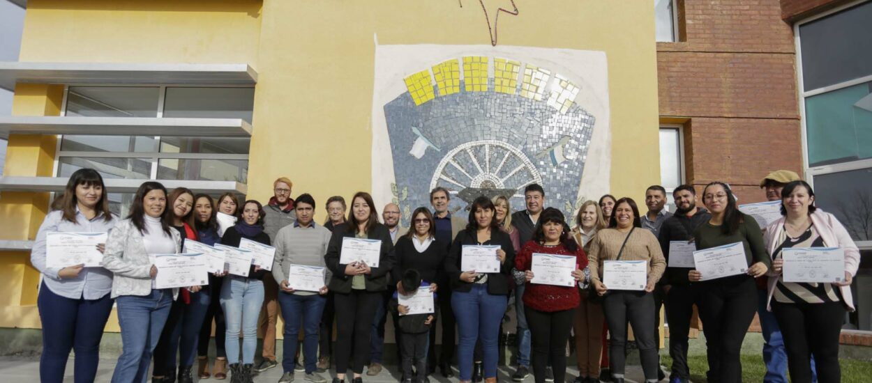 Provincia entregó certificados a los egresados de la Diplomatura en Turismo Rural con Orientación a la Economía Social