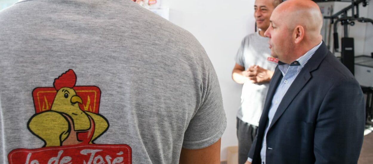 SASTRE: “DESDE EL ESTADO SIEMPRE VAMOS A ACOMPAÑAR Y RESPALDAR A LOS COMERCIANTES Y EMPRENDEDORES DE PUERTO MADRYN”