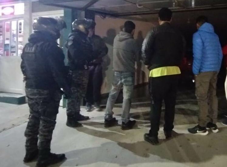 POLICÍA DETIENE A SUJETO CON PEDIDO DE CAPTURA