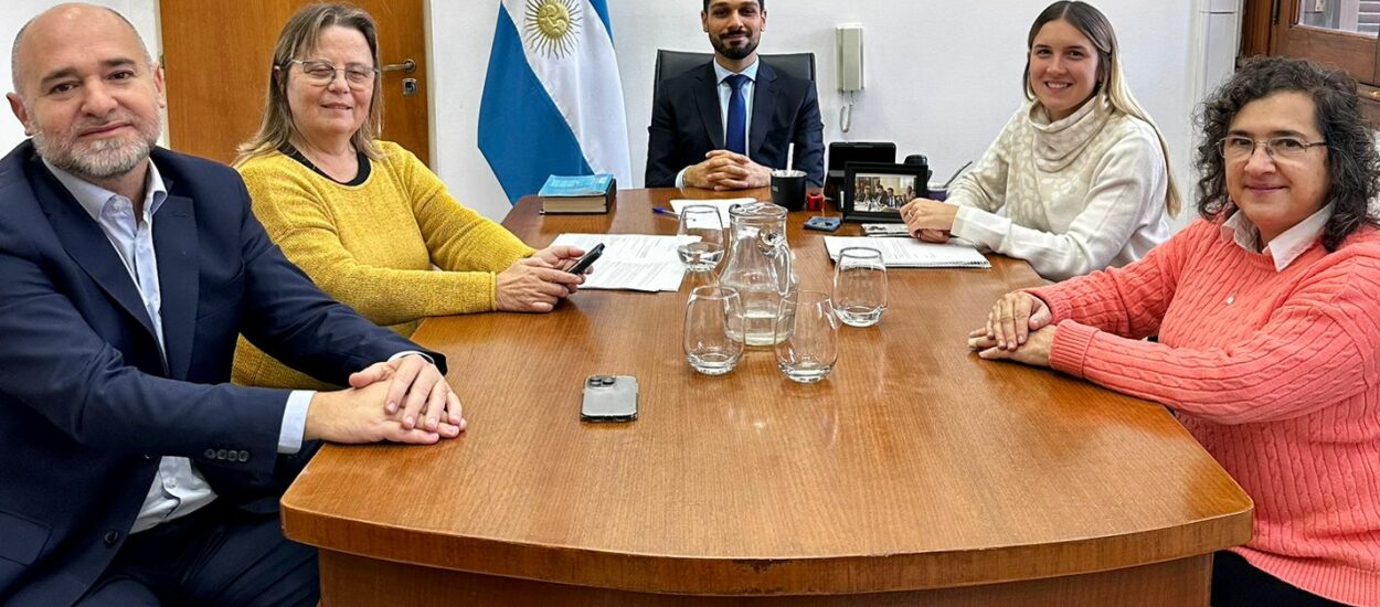 AUTORIDADES DE LA UTNFRCH Y LA SECRETARÍA DE PESCA DE NACIÓN SE UNEN PARA FORTALECER EL SECTOR PESQUERO