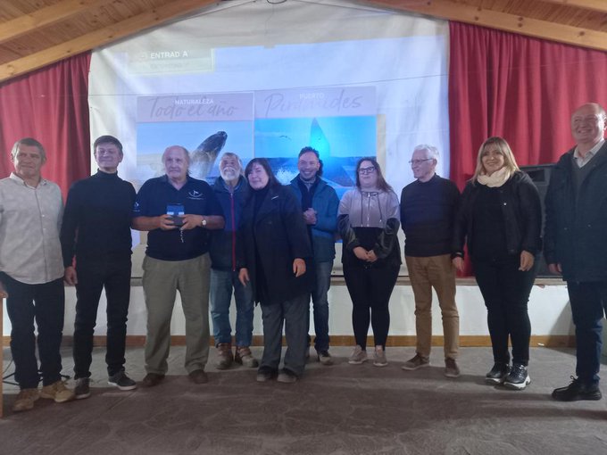 Ministerio de Turismo y Áreas Protegidas Chubut en la apertura de temporada de ballenas y reconoce a la comunidad local