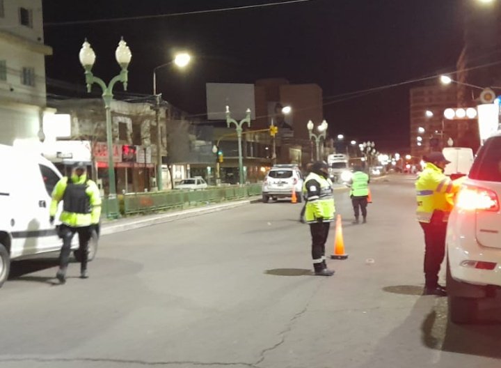 LA UNIDAD REGIONAL DE POLICÍA REALIZA OPERATIVOS DE SATURACIÓN EN TRELEW
