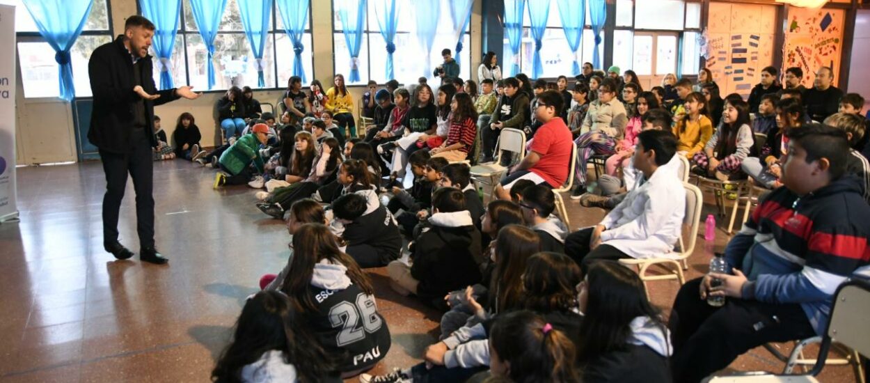 Provincia y Grooming Argentina capacitaron a estudiantes de escuelas primarias de Trelew