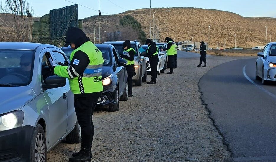 Seguridad Vial: Más de 15 mil vehículos controlados y 70 conductores alcoholizados durante el fin de semana largo en Chubut