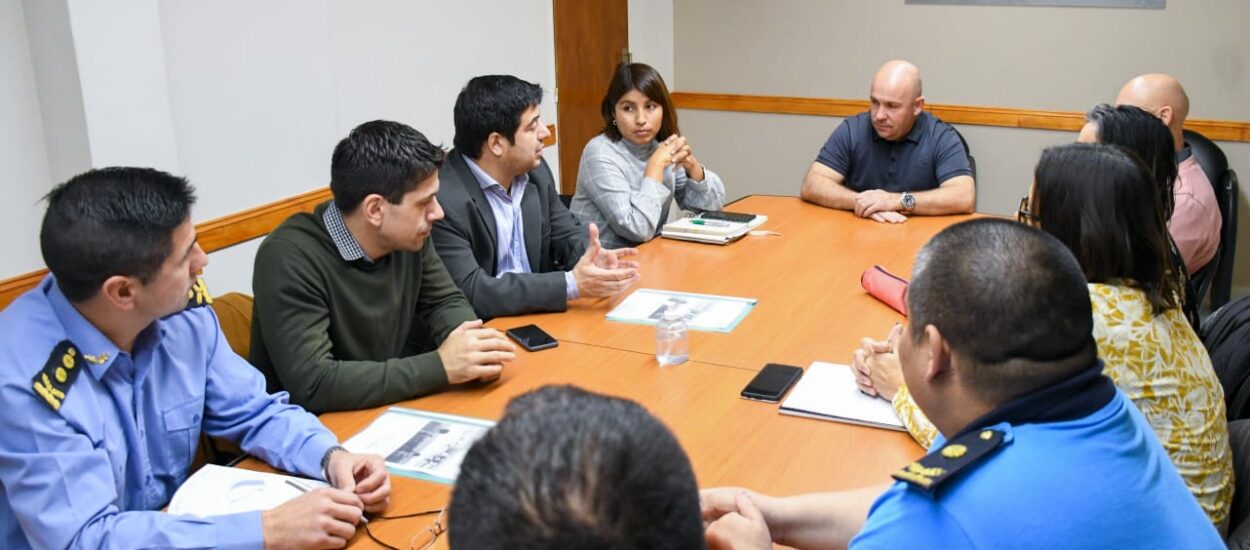 EL INTENDENTE SE REUNIÓ CON REPRESENTANTES DE COMERCIOS PARA FORTALECER LA SEGURIDAD EN LA ZONA CÉNTRICA