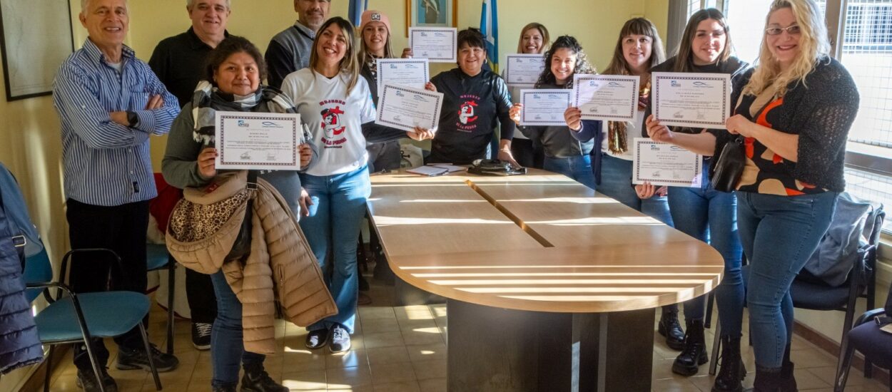 Pesca: Culminó capacitación para mujeres marineras de la provincia