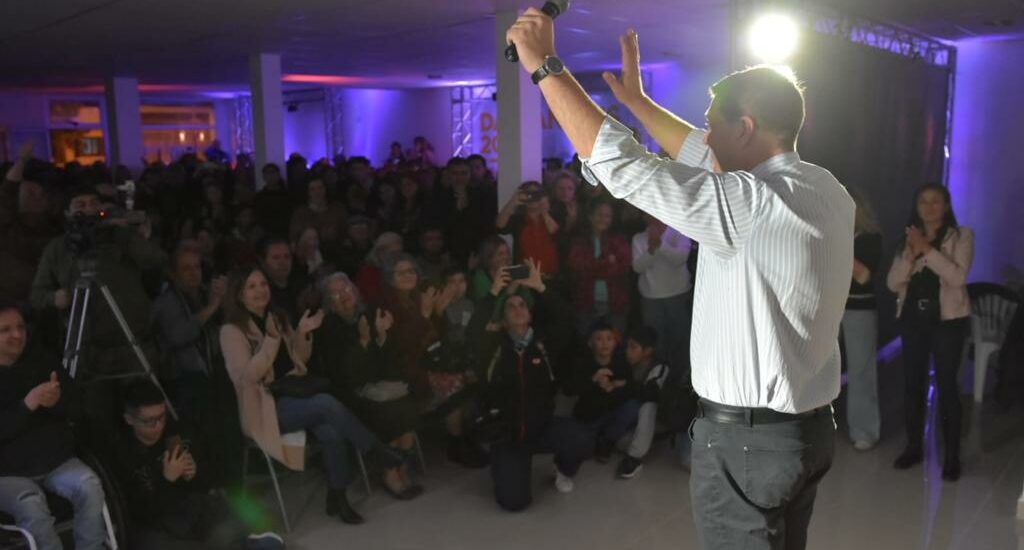 Biss inauguró su local de campaña para buscar la reelección en Rawson junto a “Nacho” Torres y Gustavo Menna