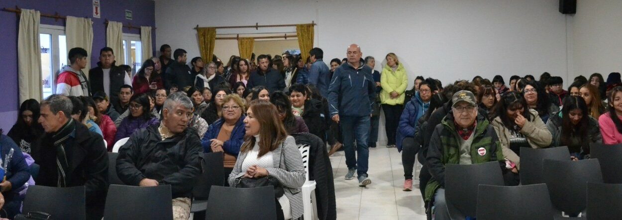 Salud: Provincia participó de la presentación de la carrera de Enfermería en la localidad de El Maitén 