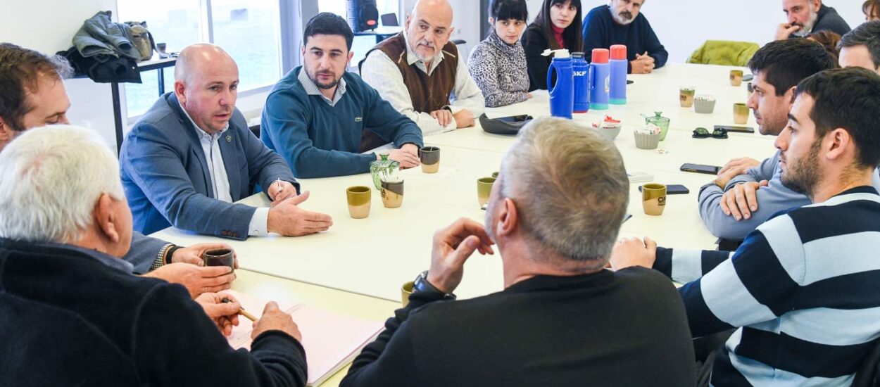 SASTRE VISITÓ LA CIMA, DONDE MANTUVO UNA REUNIÓN MUY PRODUCTIVA PARA EL FORTALECIMIENTO INDUSTRIAL DE PUERTO MADRYN