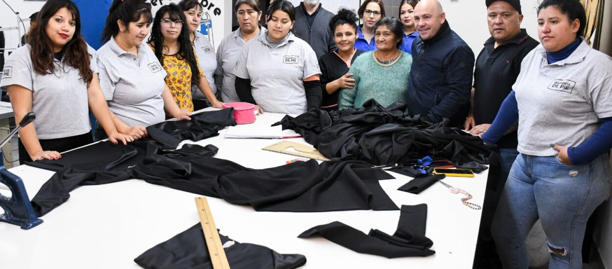 EL INTENDENTE RECORRIÓ LAS INSTALACIONES DE LA COOPERATIVA TEXTIL “12 DE SEPTIEMBRE”