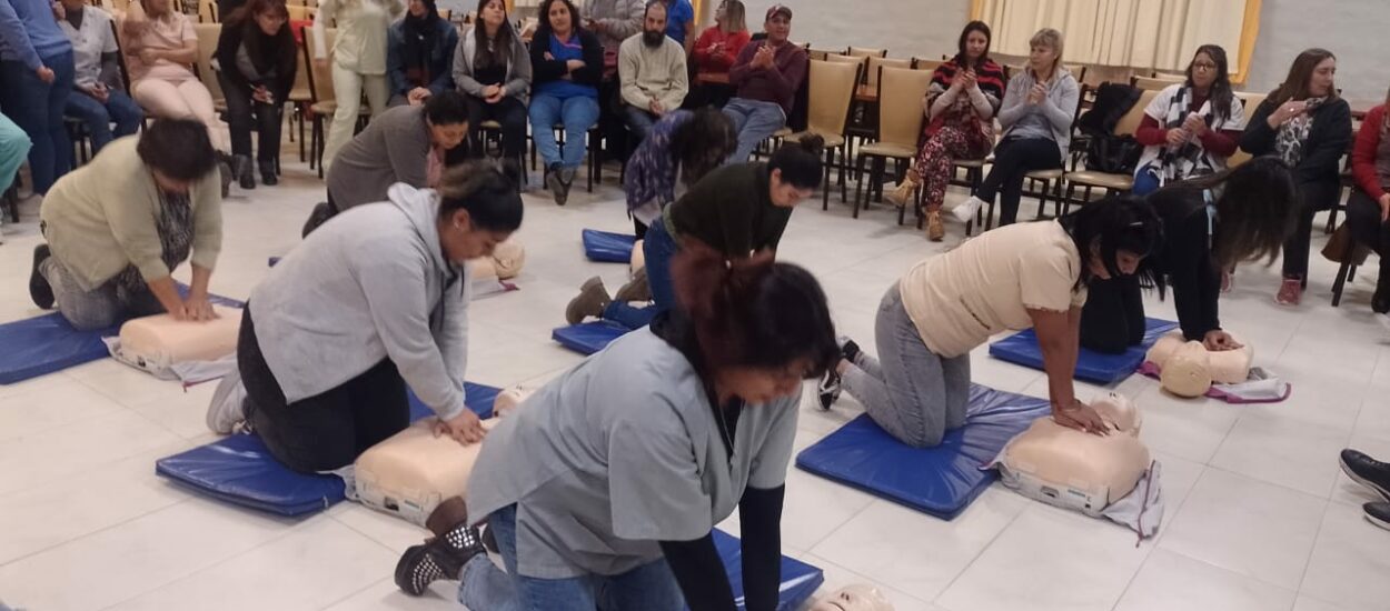 REALIZAN CAPACITACIONES A TRAVÉS DEL PROGRAMA SALUD EN MOVIMIENTO