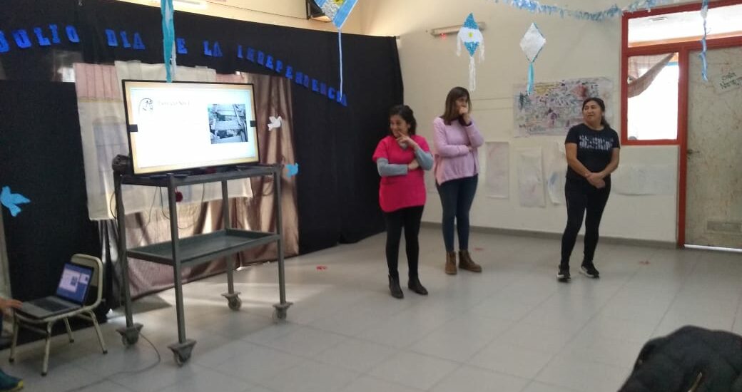 CHARLA SOBRE “LÍMITES EN LA INFANCIA” EN ESCUELAS MUNICIPALES