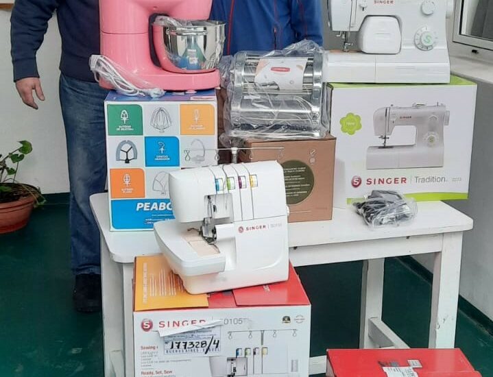 El Gobierno de la Provincia entregó equipamiento a escuela inclusiva de gestión social de Esquel