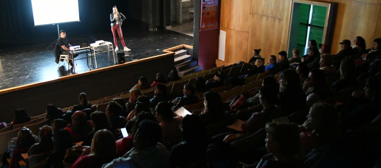 Educación capacitó a más de 70 auxiliares en Manipulación de Alimentos