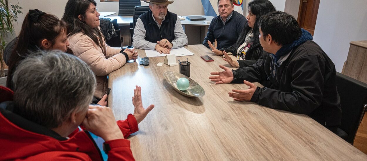 Comodoro Rivadavia: El viceintendente Macharashvili recibió a familias y docentes del Jardín Inicial N° 426