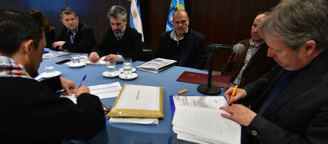 El Gobierno Provincial licitó la ampliación de la red de agua y construcción de una cisterna en Gualjaina