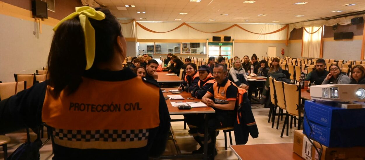 SE DICTÓ UN TALLER DE  PREVENCIÓN DE INCENDIOS DE PASTIZALES