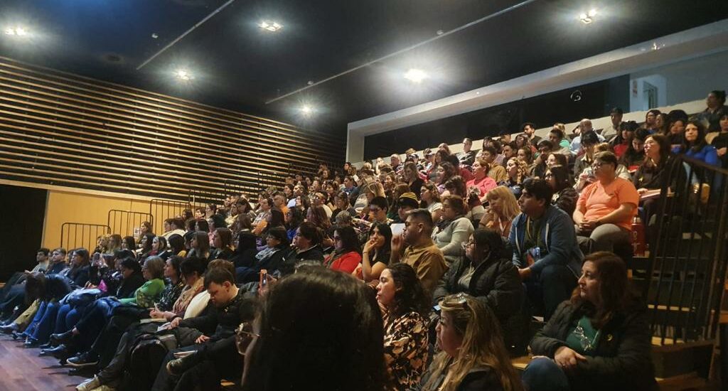 Destacada participación de jóvenes y adultos en la Feria Intersectorial de Salud Integral en Comodoro Rivadavia