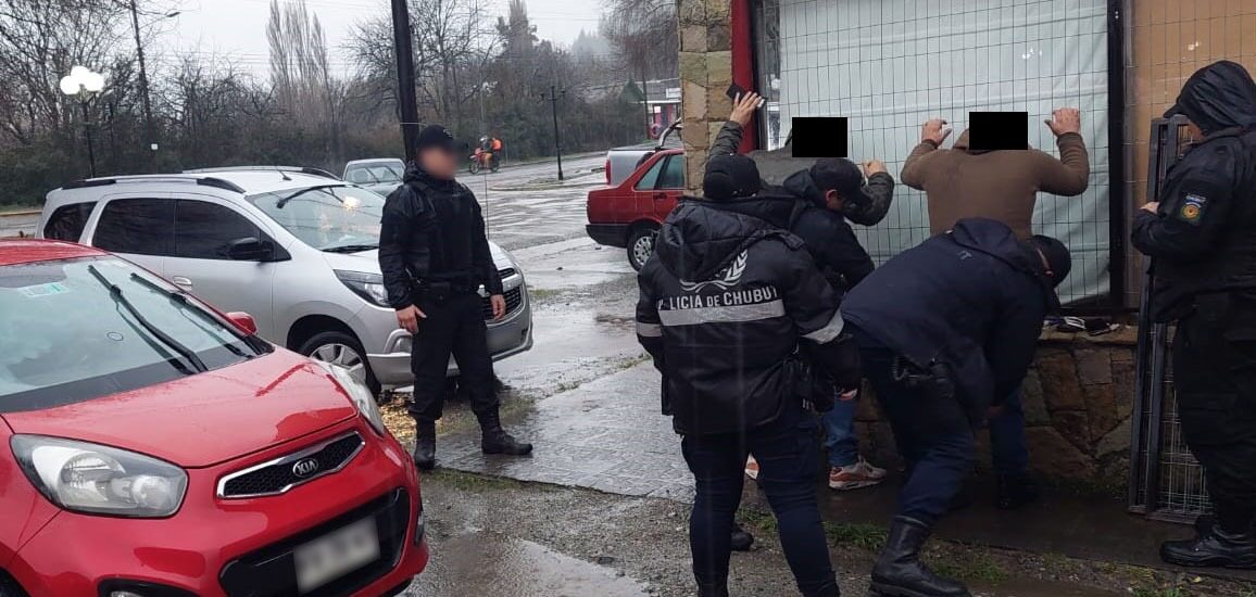 Por medio del Sistema de Cámaras de Lectura y Registro de Patentes, la Policía del Chubut detuvo un robo vehicular en Lago Puelo