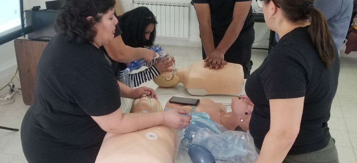 Con el aval del Hospital Garrahan, profesionales de la zona sur de Chubut se capacitan en RCP para niños 