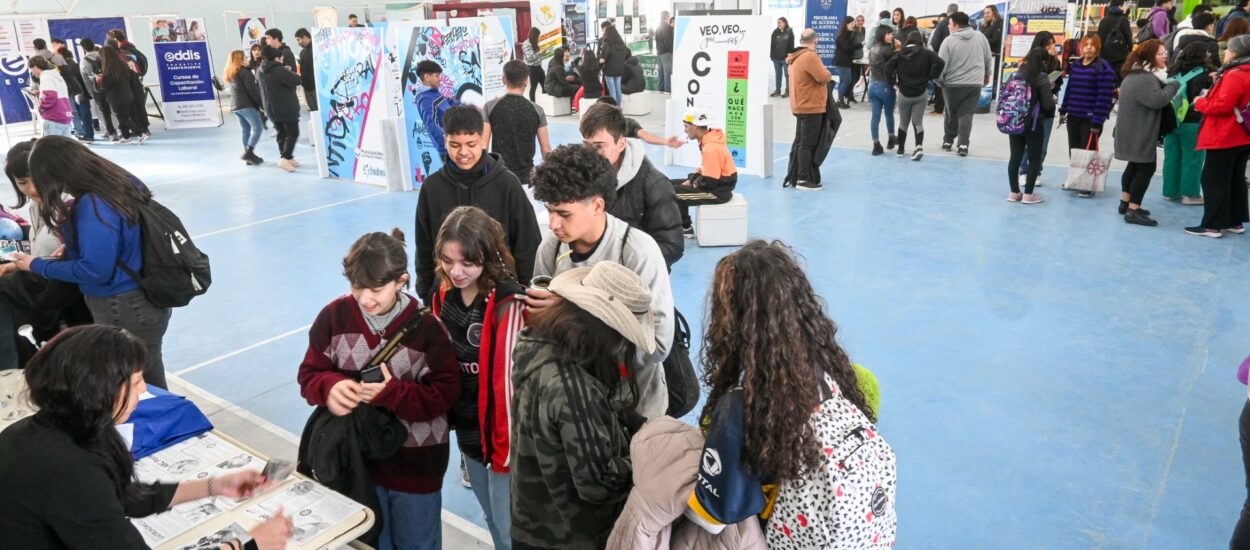 MÁS DE 1200 ESTUDIANTES VISITARON LA CUARTA EDICIÓN DE LA EXPO EDUCATIVA