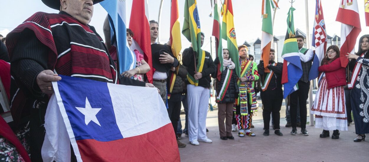 Comodoro Rivadavia: El Municipio acompañó el acto por el 213° aniversario de la Independencia de Chile