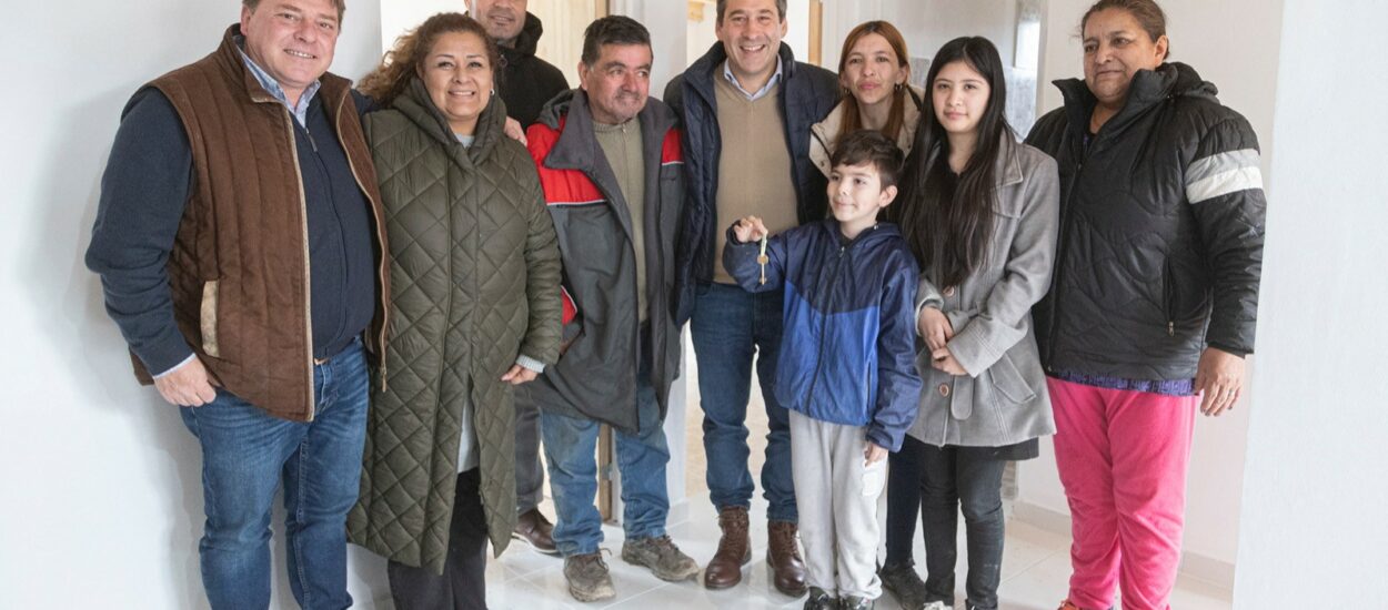 Comodoro Rivadavia: Luque lleva entregadas 120 viviendas sociales durante su gestión