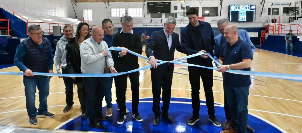 El gobernador Arcioni inauguró en Puerto Madryn la nueva cancha de básquet de Guillermo Brown 