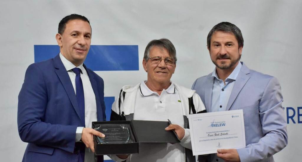 MADERNA ENCABEZÓ EL ACTO POR EL ANIVERSARIO N° 137 DE TRELEW