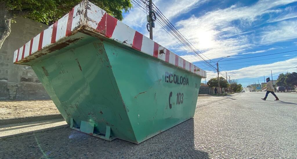 LA CAMPAÑA DE LIMPIEZA LLEGA A LOS BARRIOS SANTA MARÍA DEL MAR Y DON BOSCO