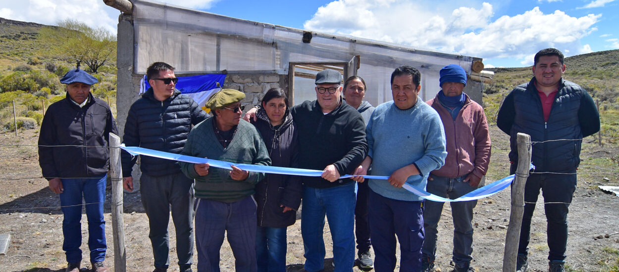 Acompañados por el Gobierno Provincial, productores de Laguna Fría y Chacay Oeste comienzan la producción de agroalimentos