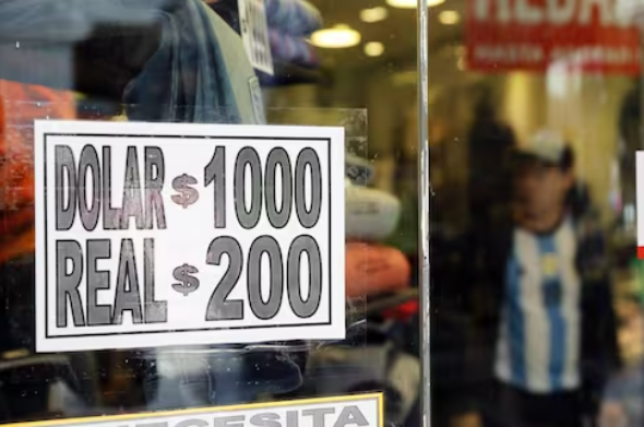 ECONOMÍA | AUMENTO DEL DÓLAR BLUE Y UNIFICACIÓN DE IMPUESTOS EN ARGENTINA