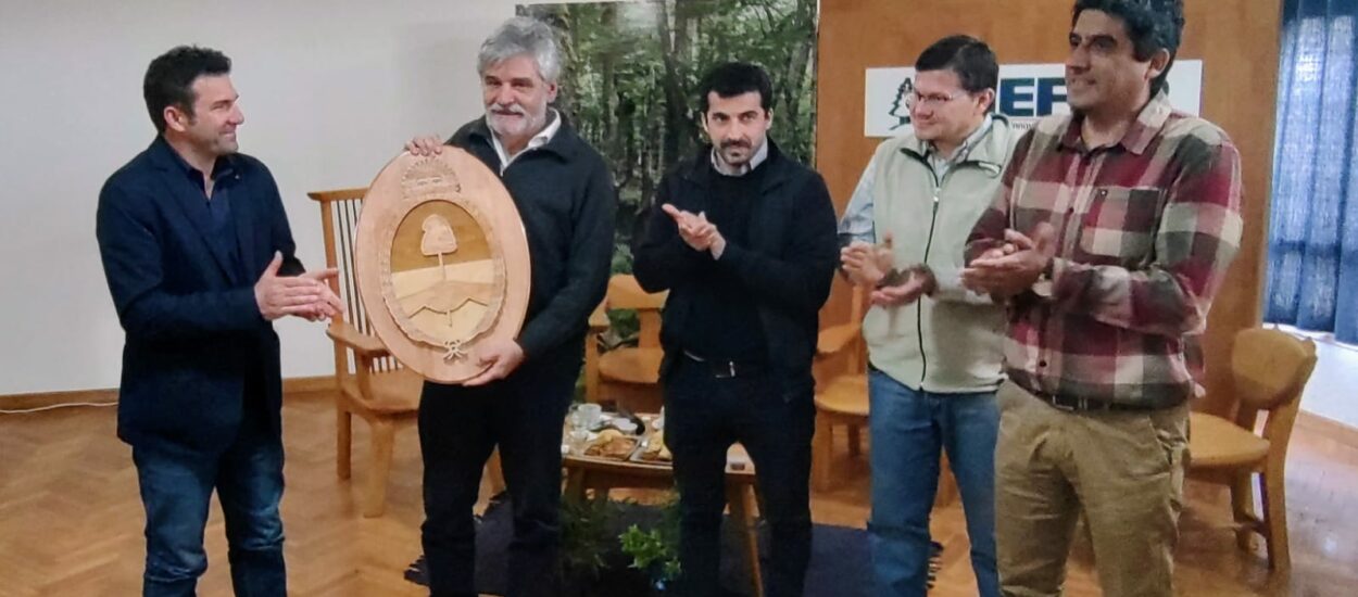 Funcionarios provinciales acompañaron la visita del ministro Filmus a Esquel