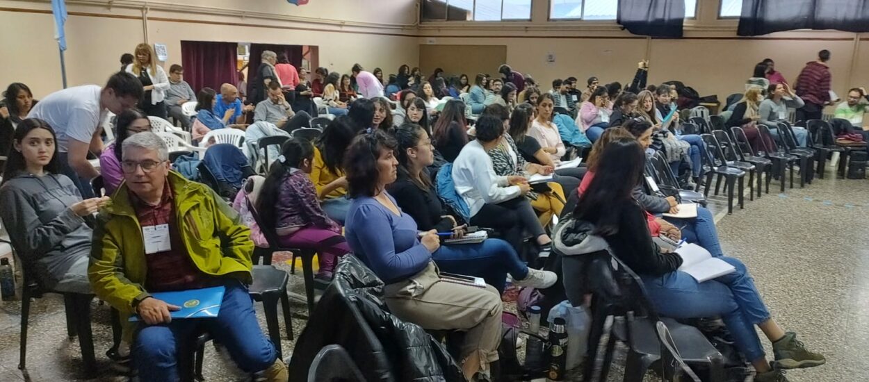 Esquel: El Gobierno Provincial acompañó la realización del II Foro de Investigación Educativa