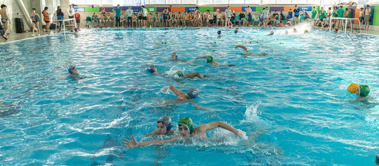 Con gran éxito y apoyo del Municipio, concluyó el histórico Encuentro Internacional de Waterpolo en Comodoro